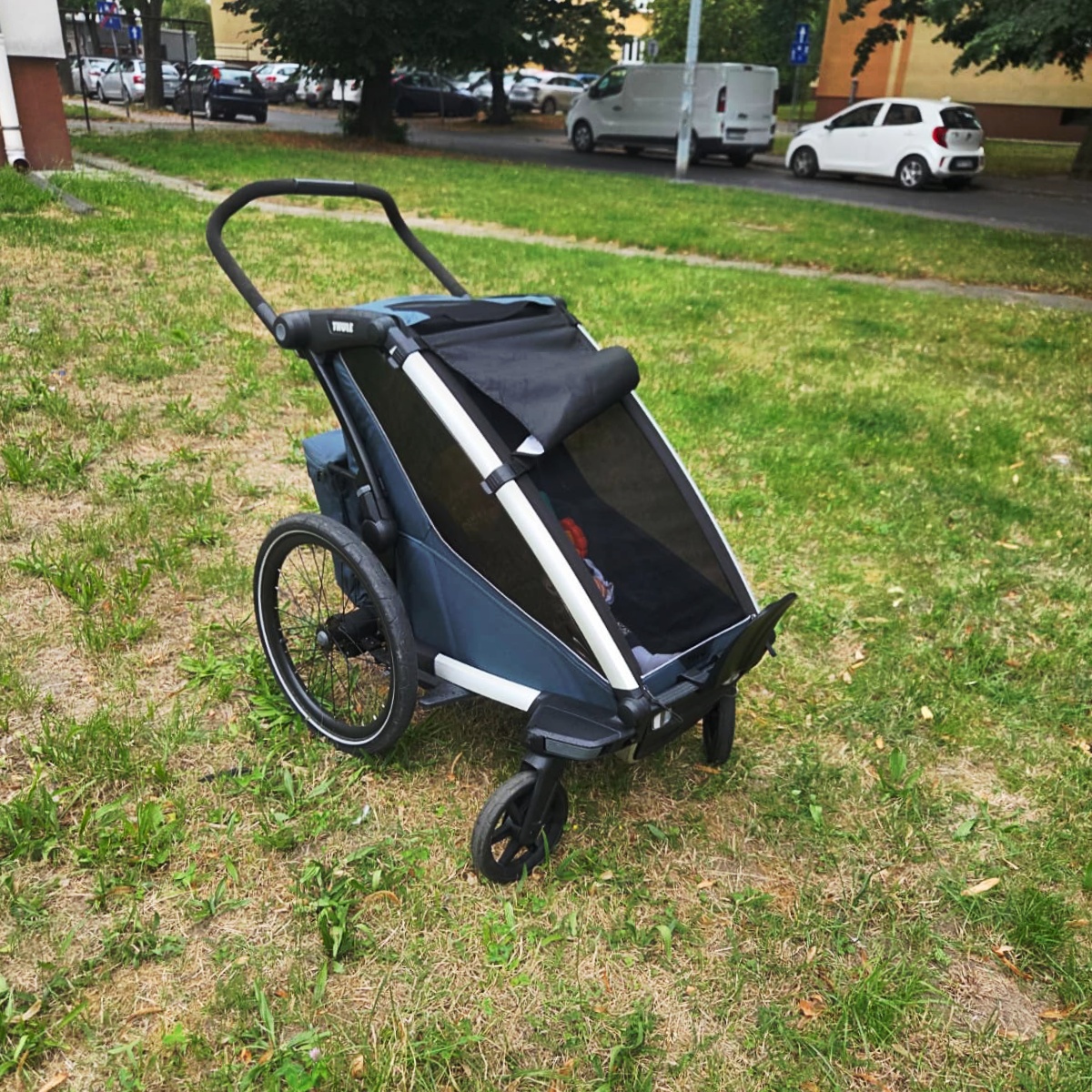 Błotnik XL do przyczepki rowerowej THULE Chariot Sport 2 Cross 2 Cab 2 - obrazek 3